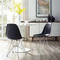 Sedia in polipropilene nero e base cromata, 46,5 x 50,5 x 81 cm