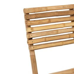 Packen Sie Tische und Stühle für den Außenbereich ein, bestehend aus einem Tisch und vier Stühlen