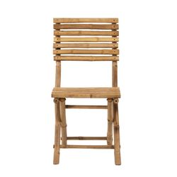 Packen Sie Tische und Stühle für den Außenbereich ein, bestehend aus einem Tisch und vier Stühlen