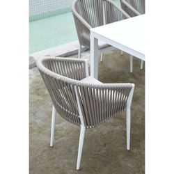 Aluminum and rope garden armchair in white and beige, 57 x 59 x 81 cm | Ukiak