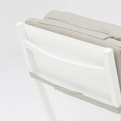 Garden dining set in white aluminum | Yowah + Albury