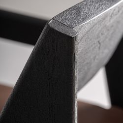 Sillón de madera de acacia y cuero en marrón, 70 x 77 x 72 cm | Beslon
