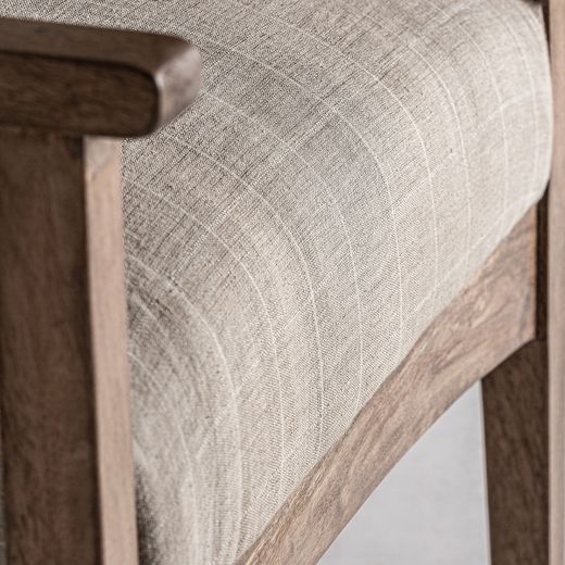 Sillón de madera de mango, ratán y tejido de poliéster en marrón, 65 x 72 x 75 cm | Valhey