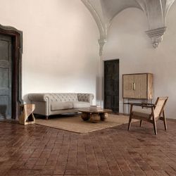Sillón de madera de mango, ratán y tejido de poliéster en marrón, 65 x 72 x 75 cm | Valhey