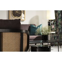 Fåtölj i trä, tyg och svart/naturrotting, 80 x 75 x 86 cm