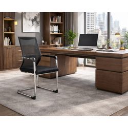 Sillón de oficina de malla y metal en color negro, 55 x 50 x 95 cm | Flers