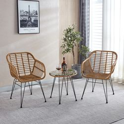 Syntetisk lænestol i rattan og metal i natur og sort, 56 x 61 x 82 cm | Bombay