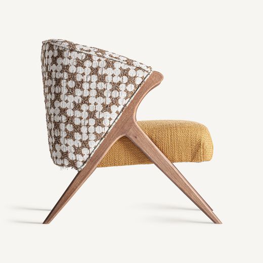 Fauteuil van polyesterstof in okerkleur, 73 x 83 x 80 cm | Kalesha