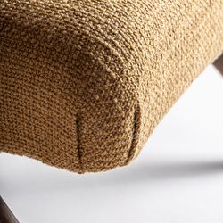 Fauteuil van polyesterstof in okerkleur, 73 x 83 x 80 cm | Kalesha