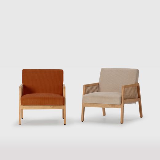 Beige fabric and wood armchair, 68 x 75 x 79 cm | Debra