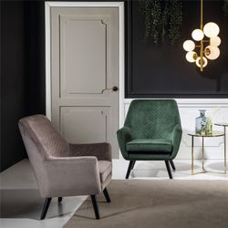 Fåtölj av silver sammet och ben av svart metall90x79x75