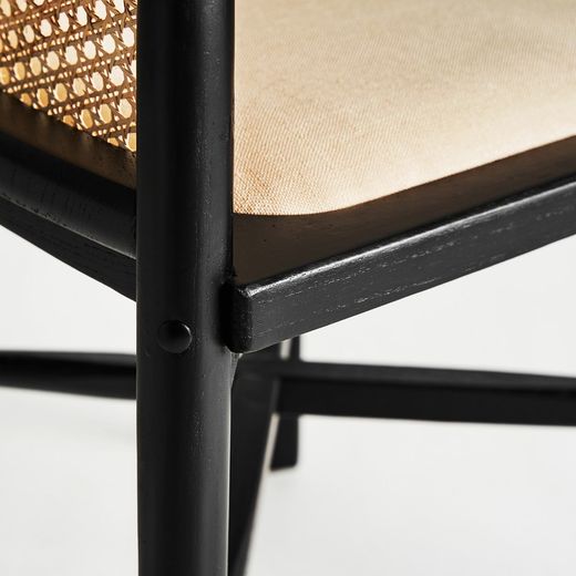 Nuchis berkenhouten fauteuil in zwart/naturel, 54 x 56 x 78 cm