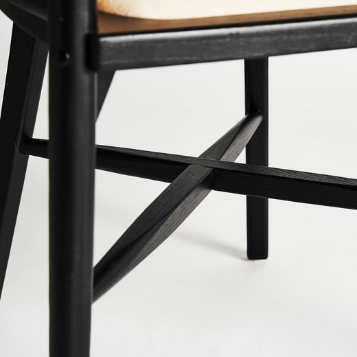 Nuchis berkenhouten fauteuil in zwart/naturel, 54 x 56 x 78 cm