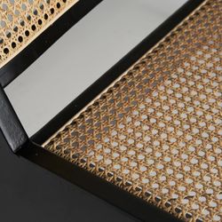 Seon fåtölj i almträ i svart/natur, 62 x 80 x 57 cm