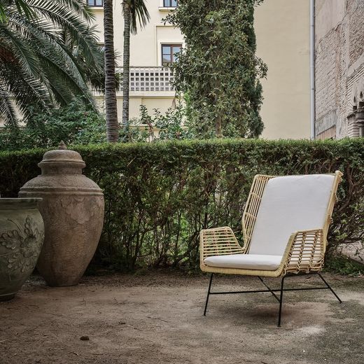 WUTACH Armchair in Rattan, Iron and Natural/Beige Cotton, 71x92x88 cm.