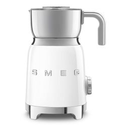 SMEG-vit mjölkskummare