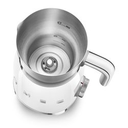 SMEG-vit mjölkskummare