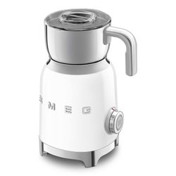 SMEG-vit mjölkskummare