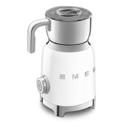 SMEG-vit mjölkskummare