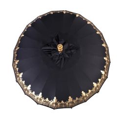Balinese parasol van polyester en hout in zwart en goud, 185 x 185 x 245 cm | Nirvana