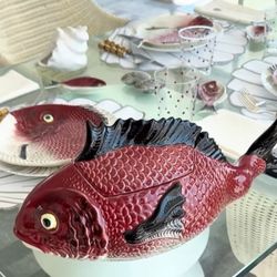 Terrina de faiança marrom e branca, 43 x 18 x 23 cm | Peixe