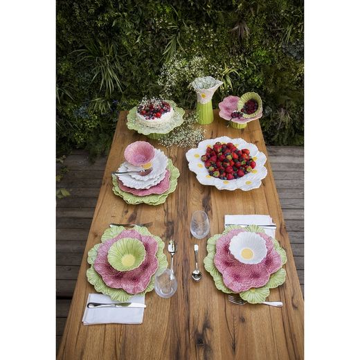 L Cosmos earthenware cake stand in green, 37 x 34.5 x 11 cm | Maria Flor