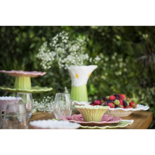 L Cosmos earthenware cake stand in green, 37 x 34.5 x 11 cm | Maria Flor