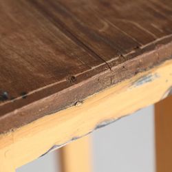 Taburete alto de madera de mango en marrón, 30 x 30 x 71 cm | Sauris