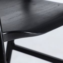 Taburete alto de madera de olmo en negro, 52 x 46 x 97 cm | Hasloch