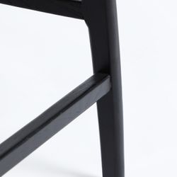 Taburete alto de madera de olmo en negro, 52 x 46 x 97 cm | Hasloch