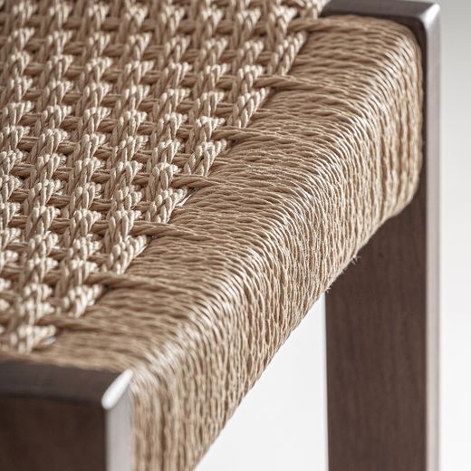 Taburete alto de madera de roble y fibra natural en marrón, 45 x 53 x 96 cm | Flaeh