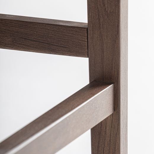 Taburete alto de madera de roble y fibra natural en marrón, 45 x 53 x 96 cm | Flaeh