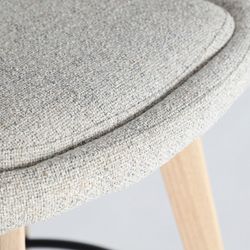 Taburete alto de madera y tejido en natural y beige, 49 x 50 x 92 cm | Arvieu