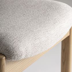 Hög pall i polyestertyg och askträ i beige, 54 x 55 x 92 cm | Namur