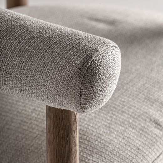 Hög pall i polyestertyg och askträ i beige, 66 x 55 x 98 cm | Lazins