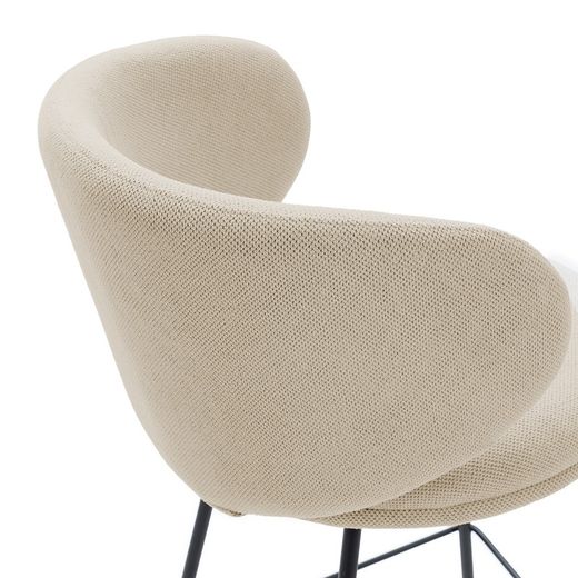 Hög pall i beige och svart tyg, 54 x 51 x 88 cm | Rusa