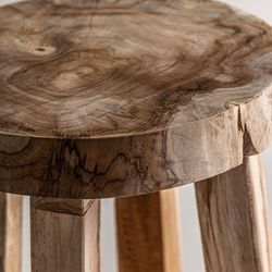 Tabouret Bas KOSE en Bois Tropical Naturel, 30x30x40 cm.