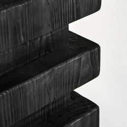 Taburete de madera de pino reciclado en negro, 35 x 35 x 40 cm | Vievy