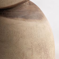 Taburete de madera de suar en marrón, 30 x 30 x 61 cm | Kalandi
