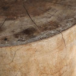 Taburete de madera de suar en marrón, 33 x 33 x 50 cm | Guelma
