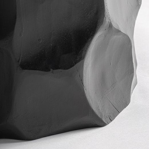 Taburete de madera de suar en negro, 35 x 35 x 45 cm | Kialeh
