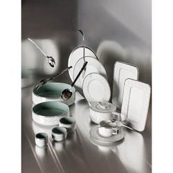 Coffee cup with saucer in white and platinum porcelain, 12.6 x 12.6 x 4.8 cm | Trasso