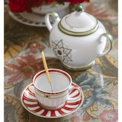 Φλιτζάνι καφέ από πορσελάνη με πιατάκι σε λευκό και κόκκινο, 11,7 x 11,7 x 5,8 cm | Η Στέλλα