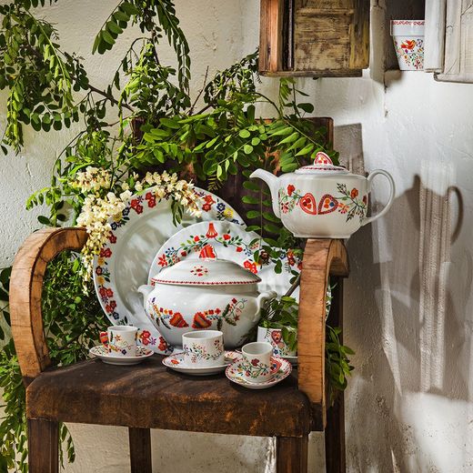 Coffee cup with saucer Porcelain bird in multicolour, 11.6 x 11.6 x 5.5 cm | Utopia