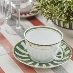 Tea cup and saucer in white and green porcelain, 14.9 x 14.9 x 6.5 cm | La Stella