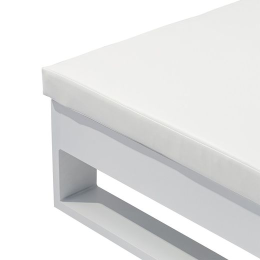 Solstol i aluminium och vitt tyg, 80 x 190 x 38 cm | Nyland