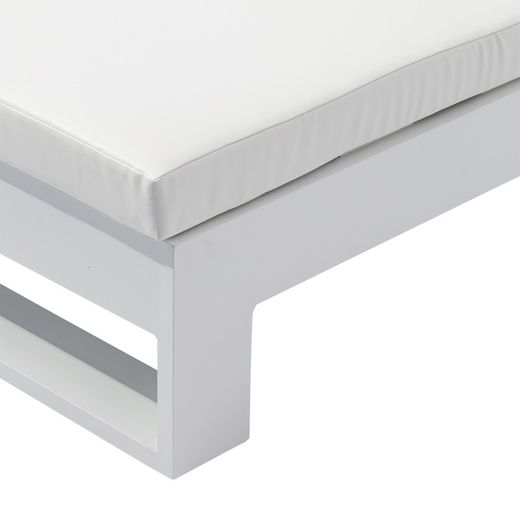 Solstol i aluminium och vitt tyg, 80 x 190 x 38 cm | Nyland