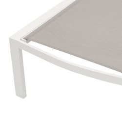 Solstol i aluminium och textil i vitt och grått, 75 x 200 x 34 cm | bangor