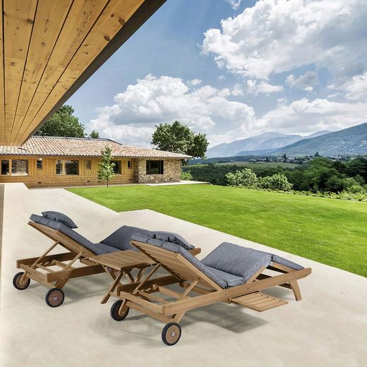 Solstol i teak i honung, 70,1 x 198 x 33,5 cm | Mati