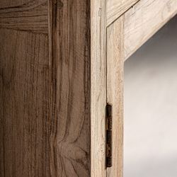 Vitrina Carrik em madeira de mangueira reciclada natural, 126 x 44 x 198 cm